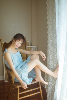 贵妇局长的蕾丝乳罩